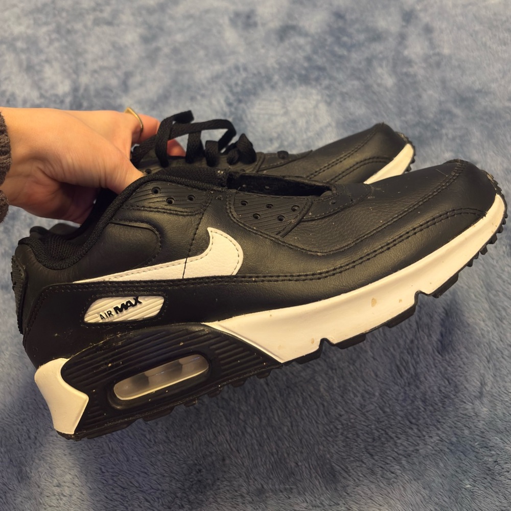 Nike Air Max Black and White Tennis Shoes - Picture 2 of 7